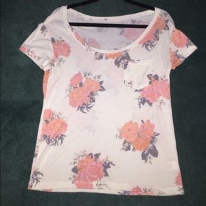 A soft Lilu t-shirt.